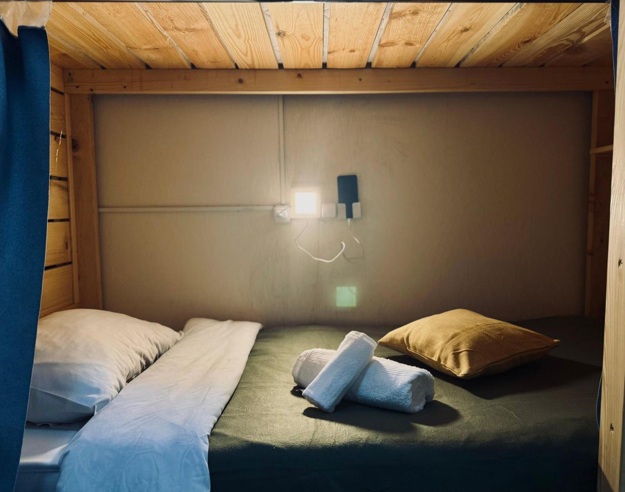 Hostel Buddha キシナウ エクステリア 写真